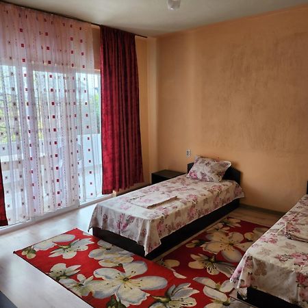 Apartment Lachevi Санданський Екстер'єр фото