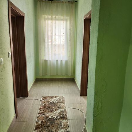 Apartment Lachevi Санданський Екстер'єр фото