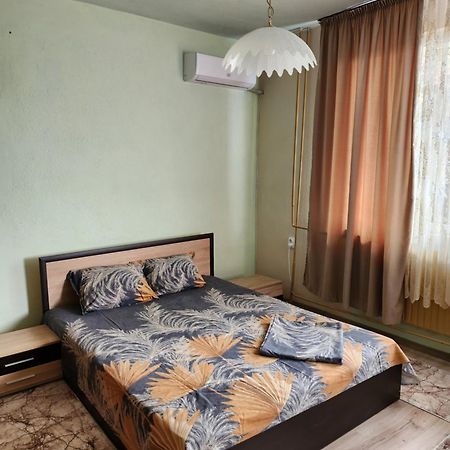 Apartment Lachevi Санданський Екстер'єр фото