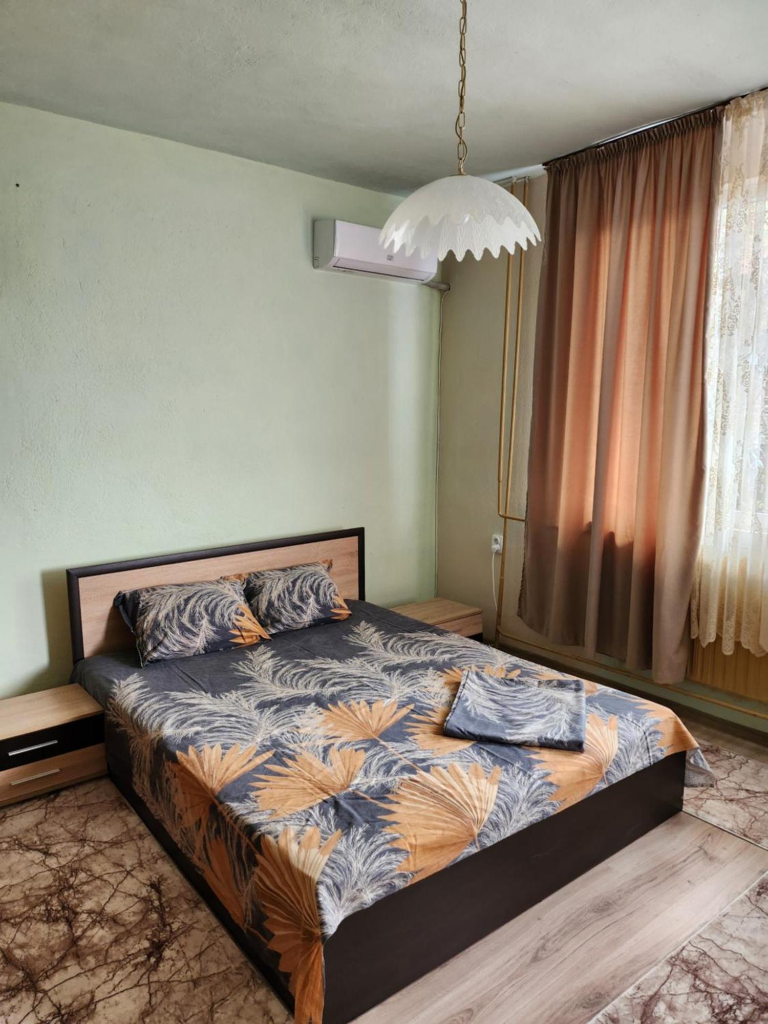 Apartment Lachevi Санданський Екстер'єр фото