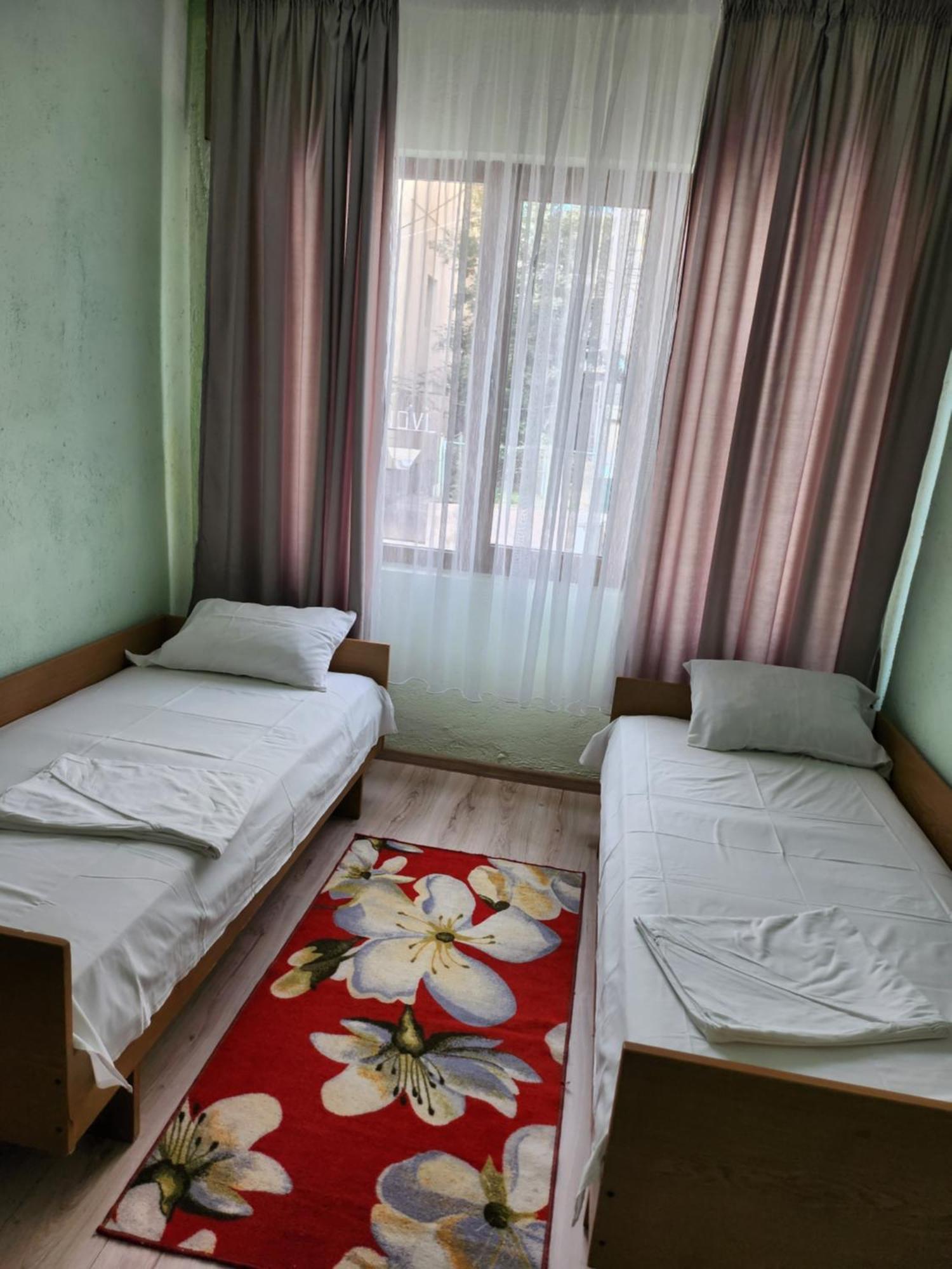 Apartment Lachevi Санданський Номер фото